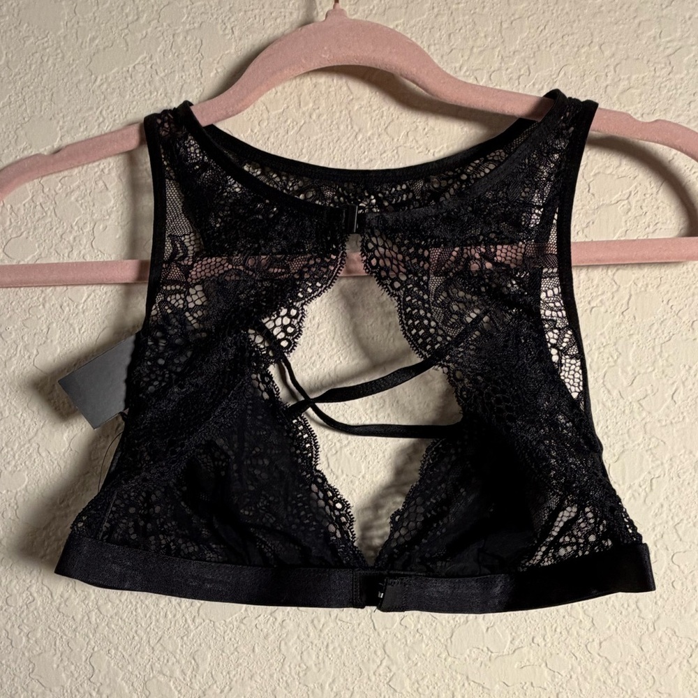 Youmita Elegant Black Lace Bralette - Picture 2 of 4